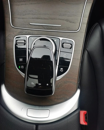 Mercedes-Benz GLC cena 164900 przebieg: 73000, rok produkcji 2018 z Słupsk małe 781